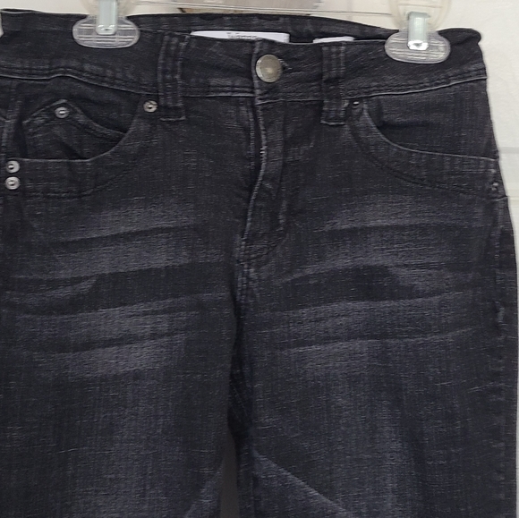 YMI: Wanna Betta Butt? Woman's Mid Rise Skinny Jeans, Size: 5, Color: Black - Picture 5 of 15